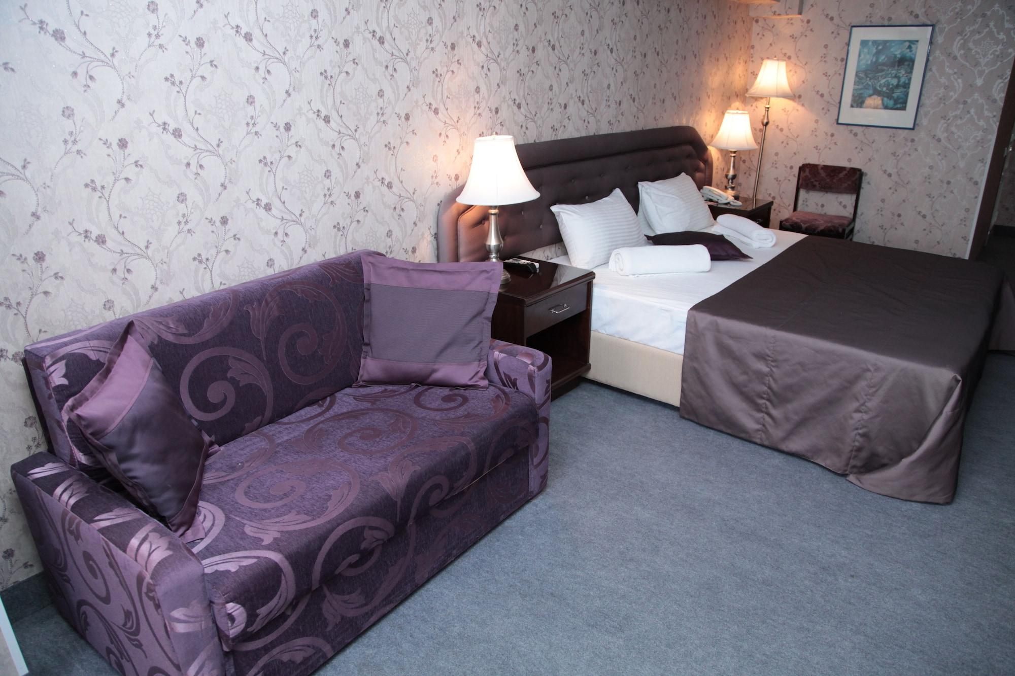 Shirak Hotel Yerevan Exterior photo