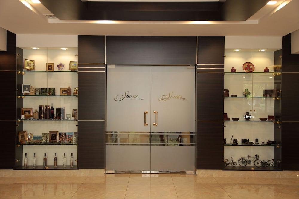Shirak Hotel Yerevan Exterior photo
