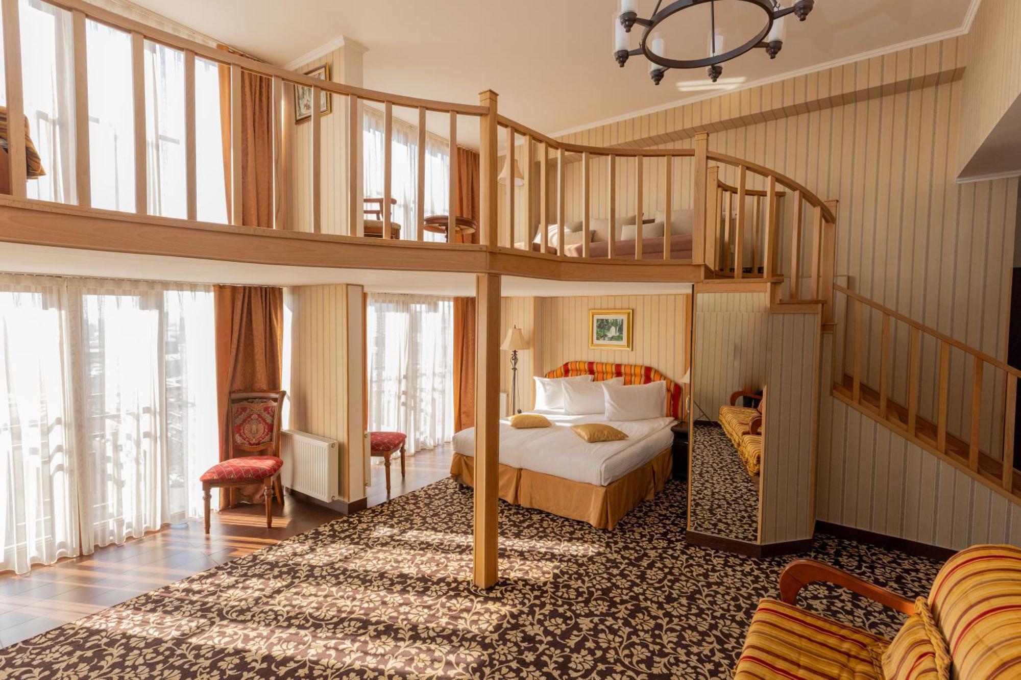 Shirak Hotel Yerevan Exterior photo