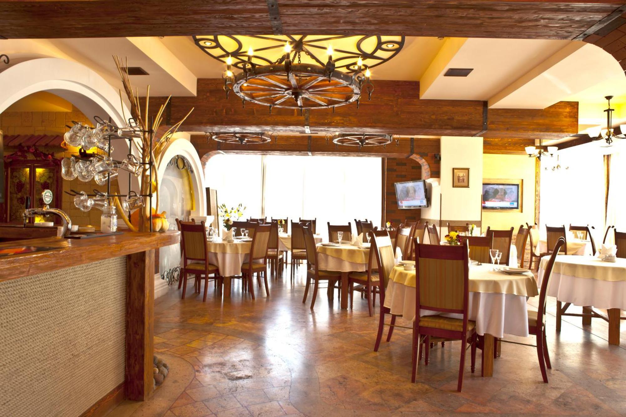 Shirak Hotel Yerevan Exterior photo