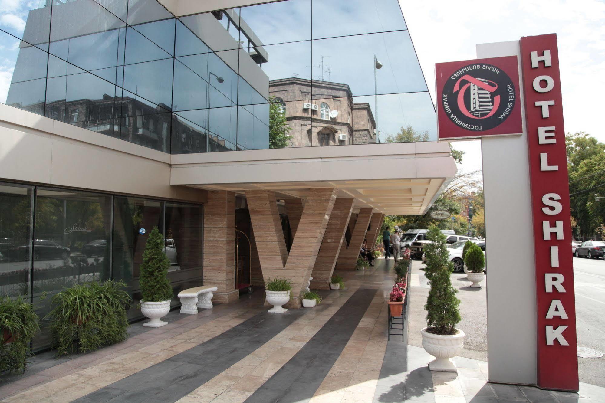 Shirak Hotel Yerevan Exterior photo